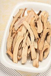 《方舟2》上线Steam：第三人称类魂战斗 家人侠霸气